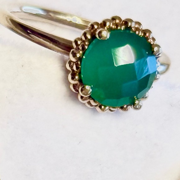 Green ONYX Gem on 10kt Gold - Picture 2 of 4